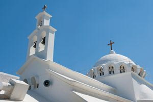 Ηράκλειο: Απειλούσε και έβριζε ιερέα και πιστούς κρατώντας μαχαίρι