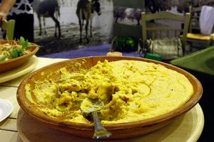 Μάθε πώς βγήκε η φράση «Κάποιο λάκκο έχει η φάβα»