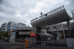 Πέτυχε η μεταμόσχευση των νεφρών του 3χρονου Άγγελου στον 37χρονο που αναζητούσε μόσχευμα εδώ και 17 χρόνια