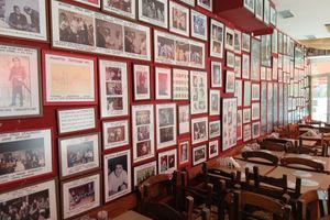 Συλλογισμοί για τον Καφενέ του Καγιαμπή, τη συλλογική μνήμη και το δικαίωμα στην κοινότητα