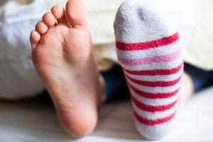 Γιατί δεν πρέπει να κοιμόμαστε, φορώντας τις κάλτσες μας