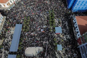 Δημήτρης Πλακιάς για τις μεγάλες συγκεντρώσεις: «Τα κορίτσια μας σας είδαν από ψηλά – Αυτή την Ελλάδα ονειρευόμαστε»