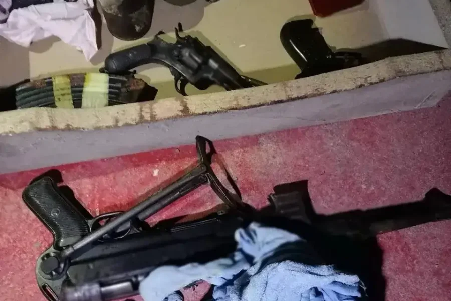 Έγκλημα και αυτοκτονία στους Γόννους Λάρισας: Οπλοστάσιο με βαρύ οπλισμό και εκρηκτικά έκρυβε στο ξυλουργείο του ο 60χρονος