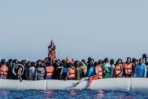 Τουλάχιστον 29 πτώματα μεταναστών εντοπίστηκαν σε ομαδικούς τάφους στη Λιβύη