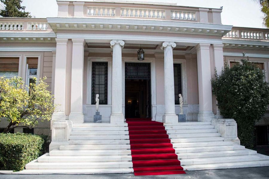 Από καλώδιο υψηλής τάσης περνάνε οι σχέσεις μας με την Τουρκία, ο Απρίλης των εξοπλιστικών και οι «κυανόκρανοι» του Μαξίμου!