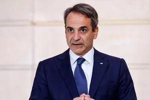 Τις φωνές στους «ευαίσθητους» έβαλε ο Κυριάκος για τις αυξήσεις που (δεν) δόθηκαν, το ΠΑΣΟΚ  στήνει Πειθαρχικά, στο ΣΥΡΙΖΑ επιστρέφουν οι φράξιες (όχι πως είχαν φύγει…) και Χρόνια Πολλά αδέλφια για τη σημερινή Πρωταπριλιάτικη Εορτή!