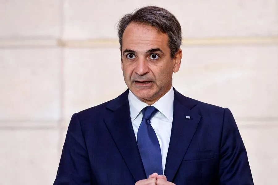 Τις φωνές στους «ευαίσθητους» έβαλε ο Κυριάκος για τις αυξήσεις που (δεν) δόθηκαν, το ΠΑΣΟΚ  στήνει Πειθαρχικά, στο ΣΥΡΙΖΑ επιστρέφουν οι φράξιες (όχι πως είχαν φύγει…) και Χρόνια Πολλά αδέλφια για τη σημερινή Πρωταπριλιάτικη Εορτή!