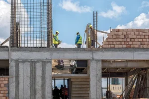 Οικοδομικές άδειες: Χάθηκαν τα μπόνους και η μπάλα…