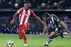 Super League: Προς μετάθεση η έναρξη των πλέι οφ λόγω Εθνικής