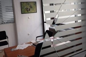 Θεσσαλονίκη: Βανδαλισμοί στο γραφείο του βουλευτή της ΝΔ Φάνη Παπά