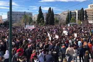 Τέμπη: Πάνω από 5.000 αστυνομικοί, drones, αύρες για τη συγκέντρωση της Παρασκευής στο Σύνταγμα