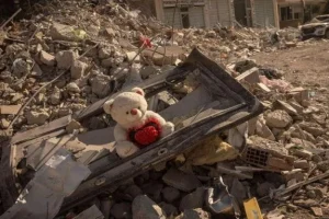 Τουρκία: Δύο χρόνια από τον φονικό σεισμό, oι συγγενείς ψάχνουν τα αγνοούμενα παιδιά