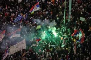 Σερβία: Οι φοιτητές στο Βελιγράδι τίμησαν τα 57 θύματα της τραγωδίας στα Τέμπη