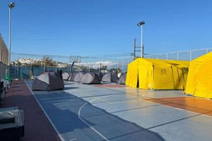 Σεισμοί στη Σαντορίνη: Στήθηκαν σκηνές για τους άνδρες της ΕΜΑΚ – “Όλα τα ενδεχόμενα είναι ανοιχτά” τονίζει o σεισμολόγος Γ. Παπαδόπουλος