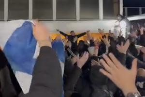 Οπαδοί του ΟΦΗ μετέτρεψαν σε “Γεντί Κουλέ” το πλοίο για Πειραιά