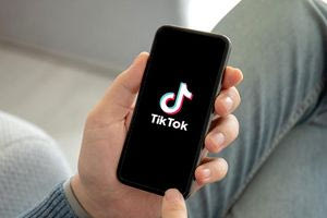 Αγωγή κατά του TikTok από γονείς εφήβων στη Βρετανία που πέθαναν εξαιτίας challenge