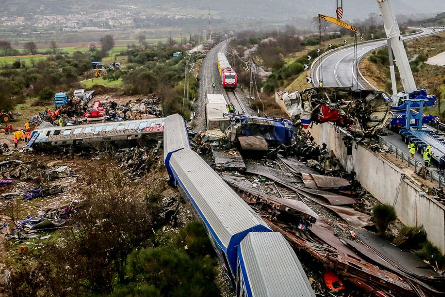 Τραγωδία στα Τέμπη: Ποια αμαξοστοιχία επιθεώρησε ο ελεγκτής; – Τι αναφέρει ο Β. Κοκοτσάκης