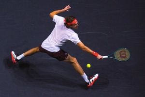 Στους «8» του Ρότερνταμ με ανατροπή ο Τσιτσιπάς