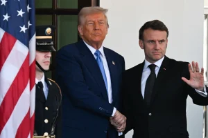 Τραμπ στη συνάντηση με Μακρόν: Περιμένω τον Ζελένσκι στην Ουάσινγκτον για τις σπάνιες γαίες