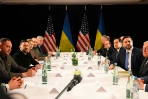 Ζελένσκι μετά τη συνάντηση με τον Βανς: Nα προετοιμάσουμε σχέδιο για το πώς να σταματήσουμε τον Πούτιν