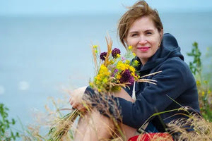 Η περιποίηση προσώπου στα 50: Τι αλλάζει και τι χρειάζεται το δέρμα σας;