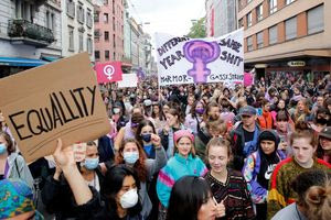 Τα δικαιώματα των γυναικών υποχώρησαν το 2024 στο ένα τέταρτο των χωρών παγκοσμίως