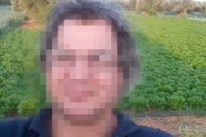 «Δεν παίρνετε από λόγια, γι’ αυτό θα σας καρφώσω το κατσαβίδι» – Οι χειρόγραφες σημειώσεις του δράστη στο Κορωπί