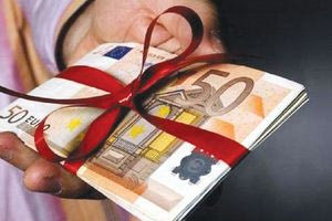 Δώρο Χριστουγέννων 2025: Νωρίτερα η πληρωμή του – Πότε θα μπουν τα χρήματα στους λογαριασμούς