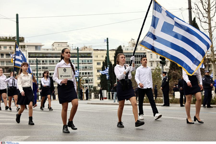 Αθήνα: Η μεγάλη μαθητική παρέλαση για την 25η Μαρτίου σε εικόνες