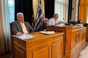 Δημοτικό Συμβούλιο Ηρακλείου για τη ΒΙΠΕ: Να διασφαλιστεί η ασφαλής και εύρυθμη λειτουργία των εγκατεστημένων επιχειρήσεων