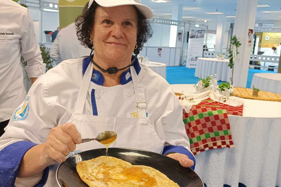 Ιωάννα Παντελάκη, η σεφ που εντυπωσιάζει με τις σφακιανές πίτες της