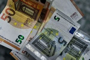 Ένωση Δικαστών και Εισαγγελέων: Η καταβολή του 13ου 14ου μισθού στο Δημόσιο είναι υποχρέωση της κυβέρνησης