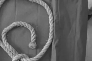 Νέα Αγχίαλος: «Ο 18χρονος κρεμάστηκε επειδή οι συμμαθητές του τον είχαν στο περιθώριο» λέει η οικογένειά του