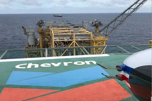Το παρασκήνιο των κινήσεων της Chevron στην Ελλάδα και η αντίδραση του ξένου Τύπου