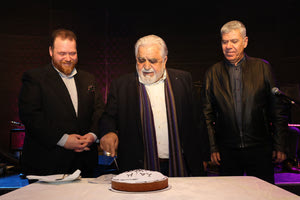 Ο  Όμιλος «ΠΑΤΡΙΣ» έκοψε την πίτα του και μεγαλώνει