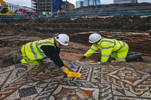 Όταν το Λονδίνο μιλούσε λατινικά – Αρχαιολογική ανακάλυψη στην καρδιά του Σίτι