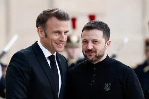 Μακρόν: Η Ρωσία να συμφωνήσει, χωρίς όρους και προϋποθέσεις, σε κατάπαυση πυρός 30 ημερών στην Ουκρανία