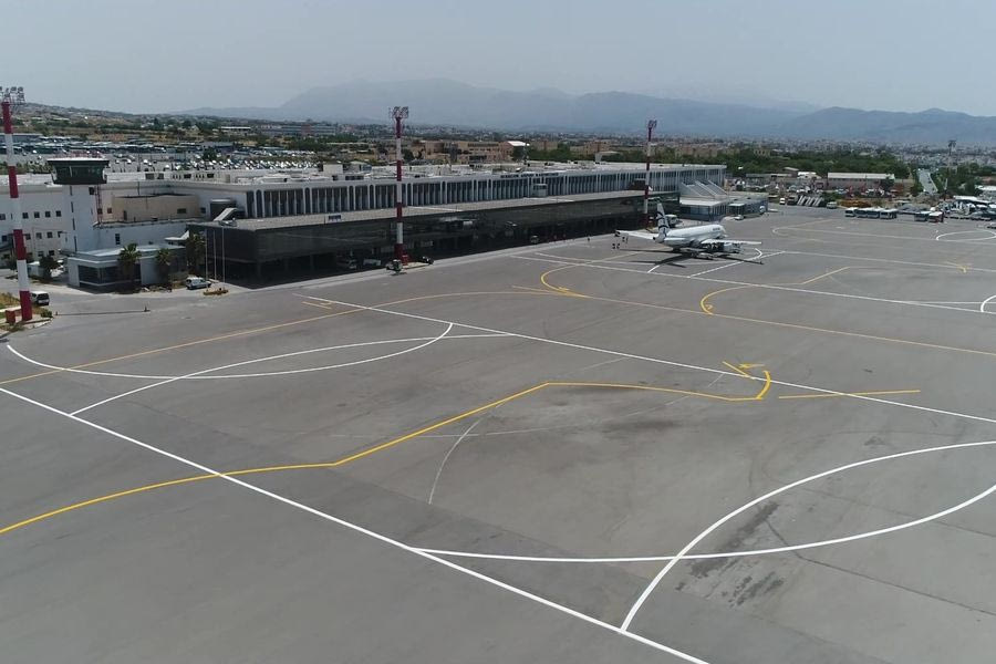 Συναγερμός στο Αεροδρόμιο Ηρακλείου: Το πρόβλημα στους τροχούς του αεροσκάφους και η ομαλή προσγείωση