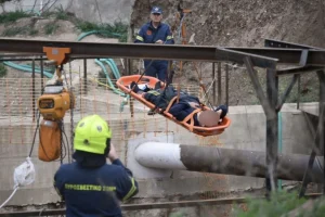 Λάρισα: Ανδρας έπεσε σε φρεάτιο, τον απεγκλώβισε η ΕΜΑΚ