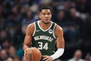 Ο Γιάννης Αντετοκούνμπο έσπασε το φράγμα των 20.000 πόντων