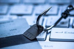 «Κανείς δε μπορεί να ξεφύγει» – Ειδικός κυβερνοασφάλειας μιλά για τις ηλεκτρονικές απάτες και τα μέτρα προστασίας