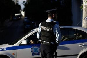 Θεσσαλονίκη: Επίθεση από κουκουλοφόρους κατήγγειλε ότι δέχτηκε γνωστός “youtuber” – Συνελήφθη ένας 16χρονος