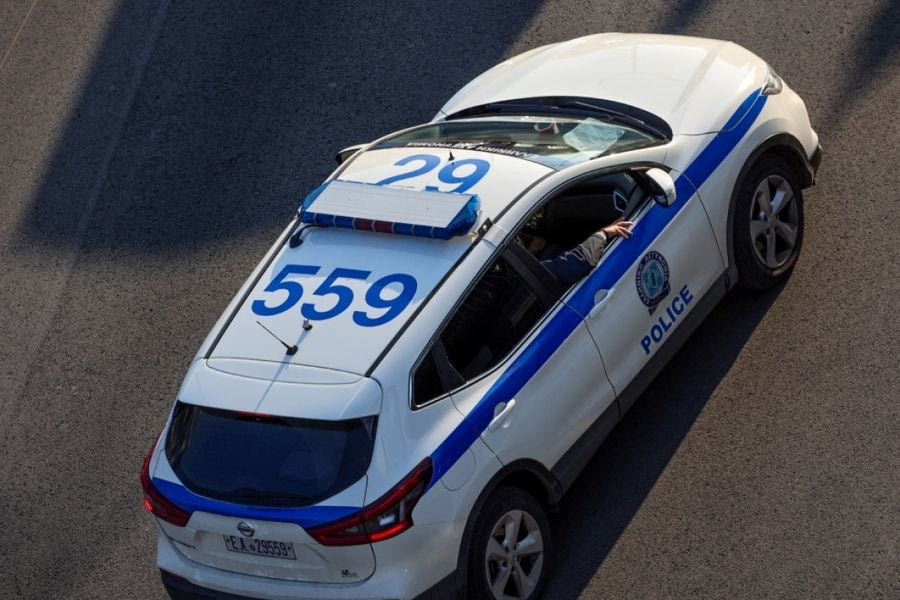Αναστάτωση σε κέντρο παιδικής μέριμνας στην Πάτρα: Δύο ανήλικες απείλησαν να πέσουν από μπαλκόνι
