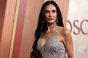 Όσκαρ 2025: Τι έκανε η Ντέμι Μουρ και βρήκε παρηγοριά μετά την ήττα