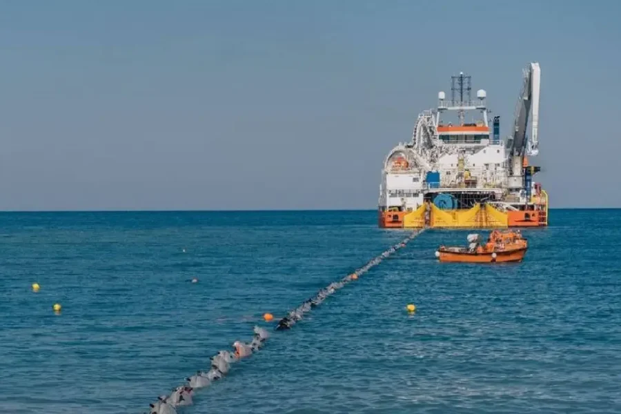 Ηλεκτρική διασύνδεση: Αναβολή επ΄ αόριστον μέχρι να… ξεμπλέξει το καλώδιο του GSI
