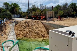 “Να σταματήσει το αυθαίρετο έργο και η οπτική ρύπανση στην Παχιά Άμμο”