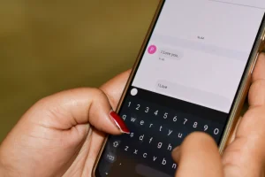 Θεσσαλονίκη: Εψαχνε εραστές μέσω διαδικτύου με fake προφίλ και φωτογραφίες άλλης