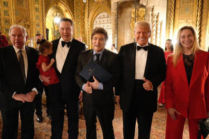 Μασκ – Μιλέι: Ο κατασκευαστής αλυσοπρίονων των δύο φτιάχνει άλλο ένα για τον Τραμπ