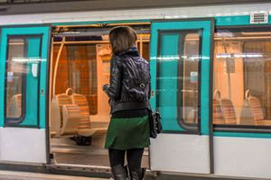 Γαλλία: Μεγάλη αύξηση των καταγγελιών για σεξουαλικές επιθέσεις στα μέσα μεταφοράς