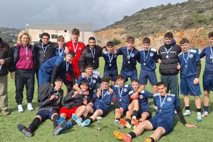 Πρωταθλήτρια Κρήτης για τρίτη φορά η ομάδα ποδοσφαίρου του ΓΕΛ Γαζίου-Το 5ο ΓΕΛ τον τίτλο στο μπάσκετ αγοριών